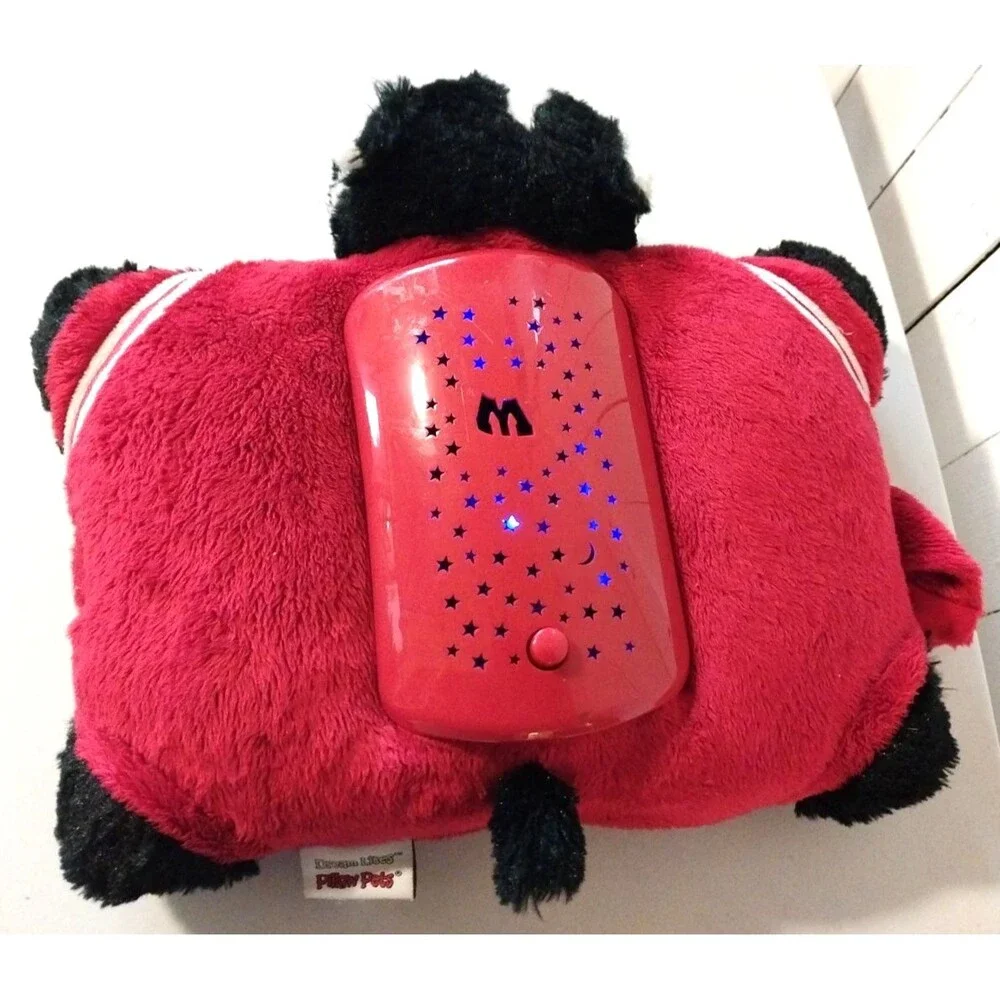 UW Madison Bucky Badger Pillow Pets Dream Lites Plush Stuffed Animal Soft Toy